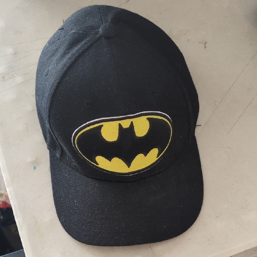 BATMAN Embroidered Bat Symbol‎ Baseball Hat